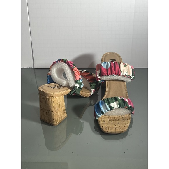 Corkys Tropic Like It's Hot Heels Multicolor Ruffle Strap Block Heel Sz 9 - Picture 7 of 10